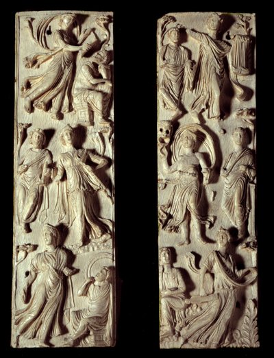 Oud Rome: gesneden ivoren diptiek met zes muzen en zes dichters (of filosofen). 5e eeuw na Christus. Parijs, Louvre Museum door Roman Roman