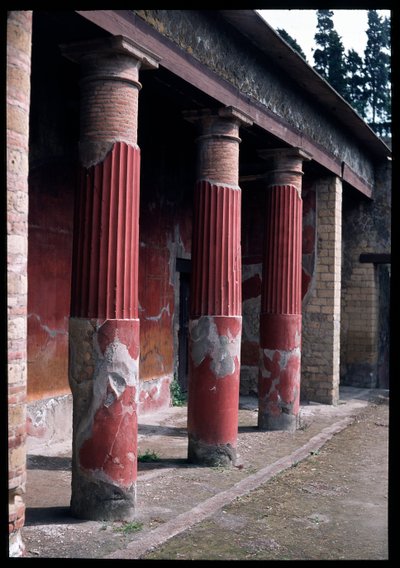 Atrium van Casa Sannitica, 5e eeuw v.Chr.-1e eeuw n.Chr. door Roman Roman