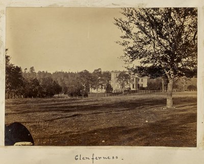 Glenferness door Ronald Ruthven Leslie Melville