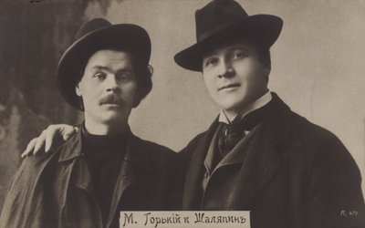 Maxim Gorky en Feodor Chaliapin door Russian Photographer