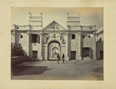 Lucknow; de Zeemeerminpoort, Kaiser Bagh door Samuel Bourne
