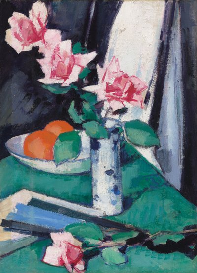Stilleven met roze rozen en sinaasappels in een blauw-witte vaas door Samuel John Peploe