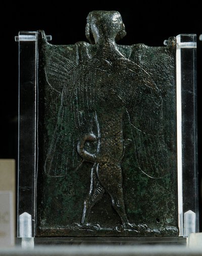 Oosterse kunst, Assyrië (Mesopotamië): boekje dat een exorcisme voorstelt (brons, achterkant), Oudheid. Parijs, Musée du Louvre door School Assyrian