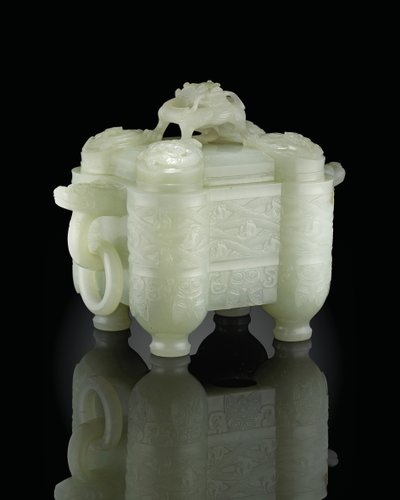 Archaïstisch vat en deksel, Tulu, Qianlong-periode (1736-95) door School Chinese