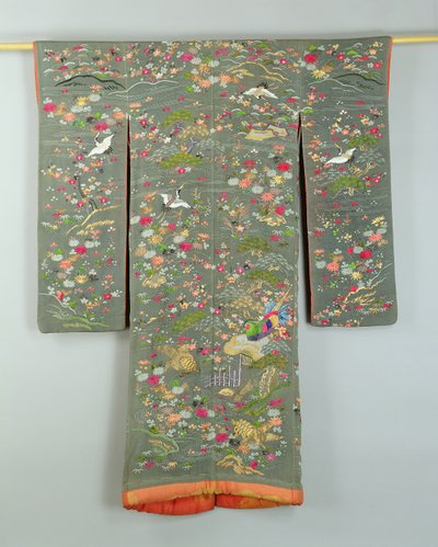 Grijze mantel versierd met bloemen en vogels, Japans door Japanese School