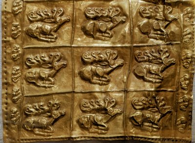 Scythische kunst: gouden kokerdeksel versierd met dieren (herten). Uit Tumulus nr. 4 in Kelermes, Krasnodar Regio, Kuban, Rusland, 7e eeuw v.Chr. door Scythian