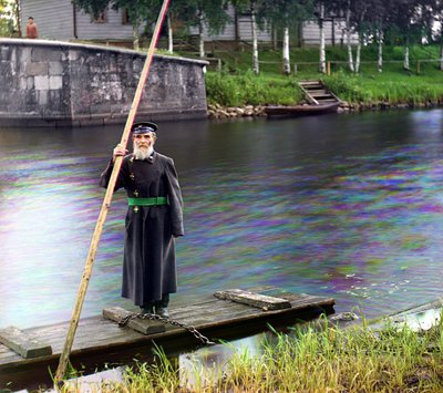 Pinkhus Karlinskii, vierentachtig jaar oud: zesenzestig jaar dienst, Supervisor van de Chernigov-sluis, Mariinskii-kanaal en riviersysteem, Russisch Keizerrijk, 1909 door Sergey Prokudin Gorsky