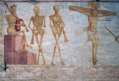 Drie skeletten spelen de dans van de dood en Christus aan het kruis (detail) door Simone II Baschenis