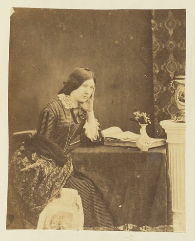 [Portret van een vrouw]. door Sir John Joscelyn Coghill