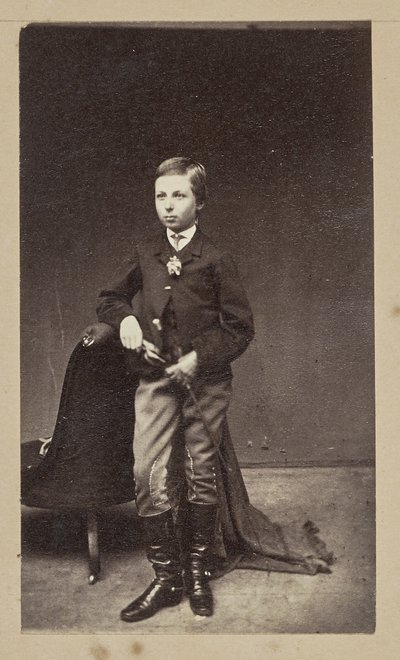 [Portret van jongen]. door Sir John Joscelyn Coghill