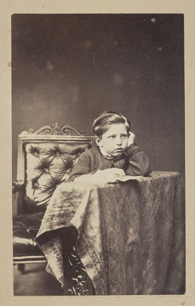 [Portret van jonge jongen]. door Sir John Joscelyn Coghill