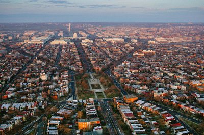 Uitzicht op de stad richting het westen naar het Capitool en het Washington Monument met Lincoln door Sisse Brimberg
