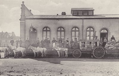 Historische Zichten, de Laatste Koets met Engelse Post en Oud Postkantoor door South African Photographer