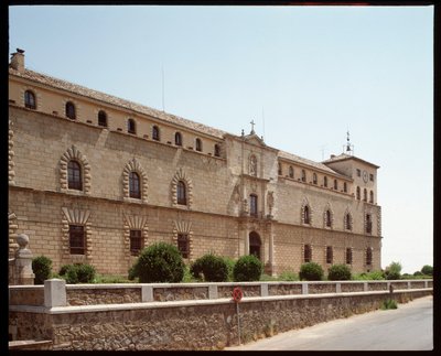 Renaissance kunst: uitzicht op het Hospital de Tavera, 16e eeuw Toledo, Spanje door Spanish School