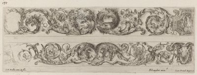 Twee decoratieve banden met tegenovergestelde hoofden van leeuw en adelaar, en twee rammen door Stefano della Bella