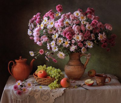 Een rijkelijk gedekte herfsttafel door Tatyana Skorokhod