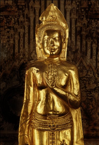 Staande Boeddha, late 13e - vroege 14e eeuw (goud) door Thai School