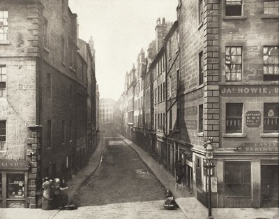Bell Street vanaf High Street, nr. 14 door Thomas Annan