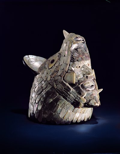 Kop van een dier met een menselijk hoofd in de open kaken, gevonden in Tula, Hidalgo, Mexico, Vroeg Postklassiek (900-1250) door Toltec