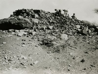 Ruïnes in de regio Goz Regeb, Soedan, foto door Ugo Monneret de Villard, ca 1925 door Ugo Monneret de Villard