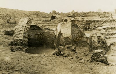 Trilobed gebouw, al-Fustat, Egypte, foto door Ugo Monneret de Villard door Ugo Monneret de Villard