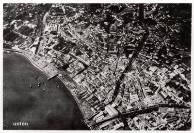 Luchtfoto van Funchal, Madeira, vanuit een zeppelin door Unbekannt