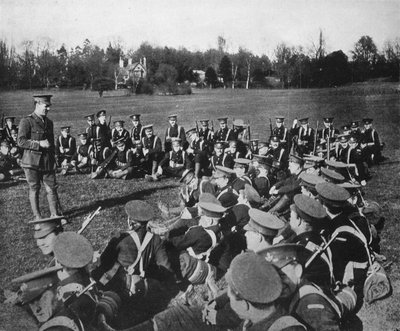 Een openluchtlezing in de parken, Oxford, 1915 door Unbekannt