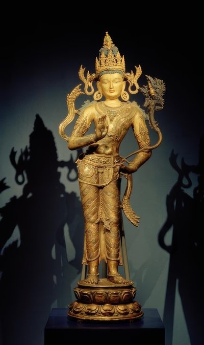 Bodhisattva Maitreya / Beeldhouwwerk, 11e/12e eeuw door Unbekannt