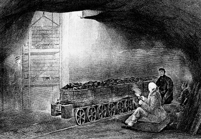 Bodem van een schacht in een kolenmijn met een trein van geladen wagons, 1860 door Unbekannt