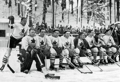 Canadees ijshockeyteam, Winterspelen, Garmisch-Partenkirchen, Duitsland, 1936 door Unbekannt