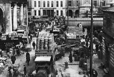 Vroege ochtend in Covent Garden, Londen, 1926-1927 door Unbekannt