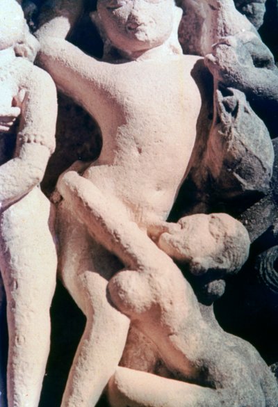 Erotisch beeldhouwwerk, Khajuraho, India. c950-1050 door Unbekannt