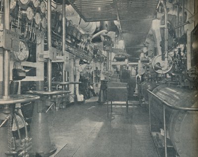 Voorste machinekamer van de Empress of Britain, met controleplatform, 1936 door Unbekannt