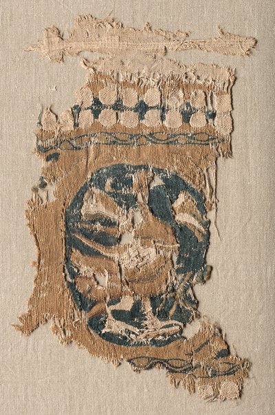 Fragment van een Wandkleed met Rondel en Rand, 800s - 900s door Unbekannt