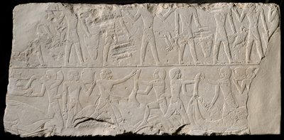 Fragment van een grafmuur met offerdragers en slagers, Egypte, Oude Rijk door Unbekannt