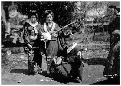 Geisha meisjes, Japan, begin 20e eeuw door Unbekannt