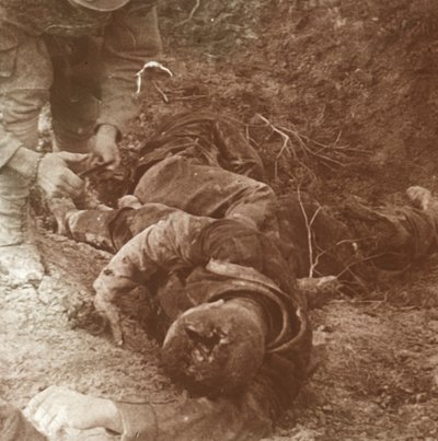 Duits lichaam, Champagne, Noord-Frankrijk, 1915 door Unbekannt