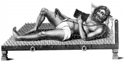 Hindoe filosoof Pararum Soatuntre Perkasanund liggend op een bed van ijzeren spikes, 1811 door Unbekannt