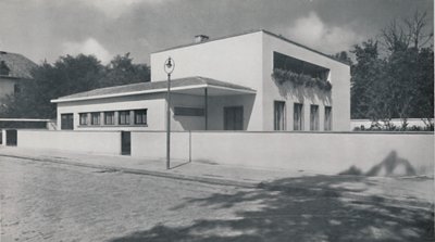 Huis in Boekarest door Rudolf Frankel, 1942 door Unbekannt
