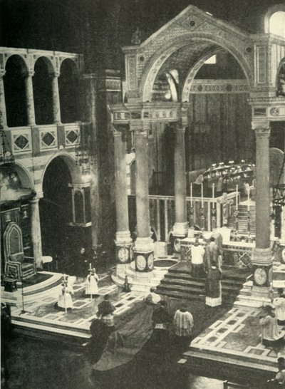In de Westminster Cathedral, ca. 1948 door Unbekannt