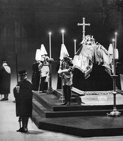 Koning George V opgebaard in Westminster Hall, Londen, januari 1936 door Unbekannt