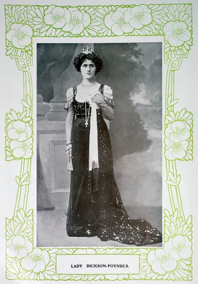 Lady Dickson-Poynder, 1901 door Unbekannt