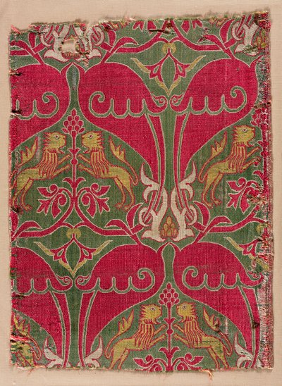 Lampas met steigerende leeuwen, palmetten en wapenschilden, 1400s door Unbekannt