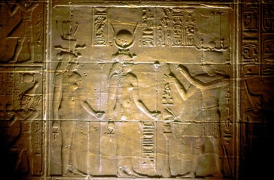 Kalkstenen reliëf in de Tempel van Philae, Oud-Egyptisch door Unbekannt