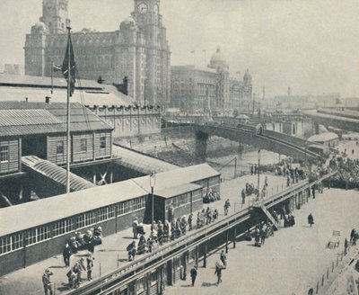 Liverpool Landing Stage is een van de meest interessante rivierfronten in Groot-Brittannië, 1937 door Unbekannt