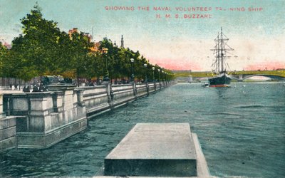 Londen, Thames Embankment - Met het marine vrijwilligers opleidingsschip, H.M.S. Buzzard, 1907 door Unbekannt