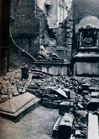 Meesterhuis: met grafsteen ter nagedachtenis aan Oliver Goldsmith, 1941 door Unbekannt