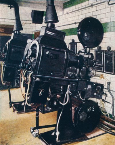 Moderne bioscoopbedieningskast, 1938 door Unbekannt