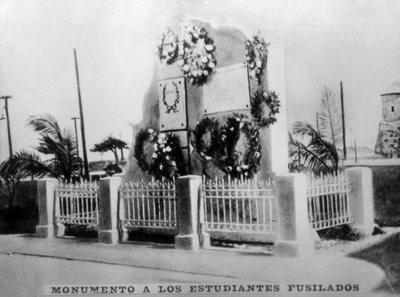Monument voor de geëxecuteerde studenten, 1901, 1920s door Unbekannt