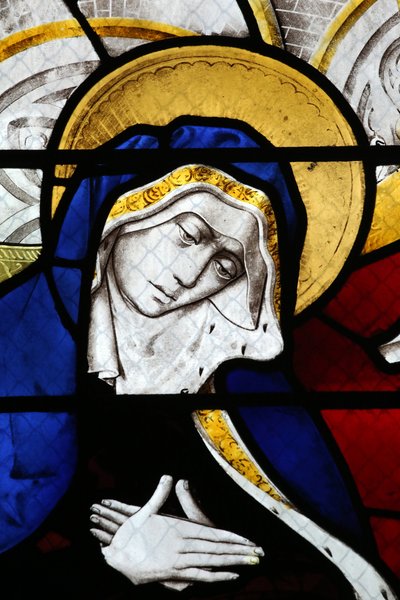 Kathedraal van Moulins. Glas-in-lood raam. Maagdelijke pijn, Moulins door Unbekannt